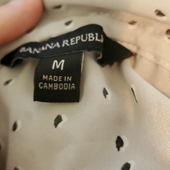 Banana Republic gray dotted blouse - Picture 6 of 7